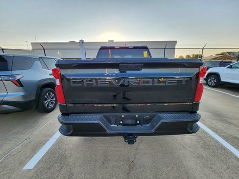 Used 2025 Chevrolet Silverado 1500 Custom w/ LPO, Dark Essentials Package AWD/4WD image 5