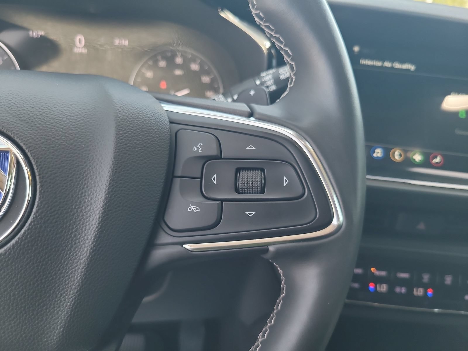 Used 2023 Buick Envision Essence FWD image 15