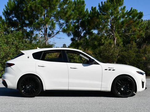 Used 2022 Maserati Levante Modena AWD/4WD image 41
