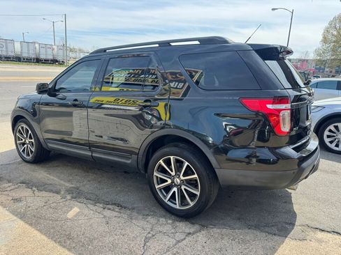 Used 2015 Ford Explorer XLT w/ Equipment Group 202A image 5