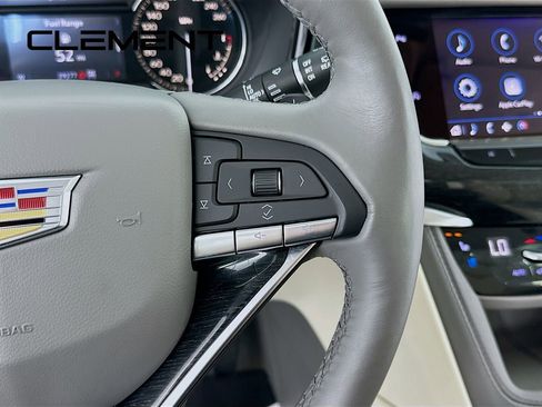 Used 2022 Cadillac XT6 Premium Luxury AWD/4WD image 17