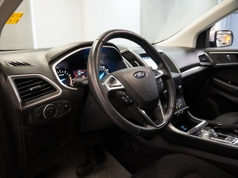 Used 2019 Ford Edge SEL image 6