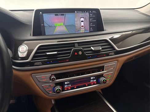 Used 2020 BMW 740i w/ Cold Weather Package RWD image 38