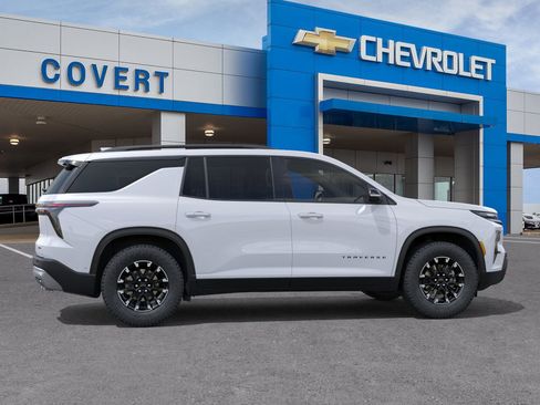 New 2026 Chevrolet Traverse Z71 w/ Enhanced Driving Package image 5