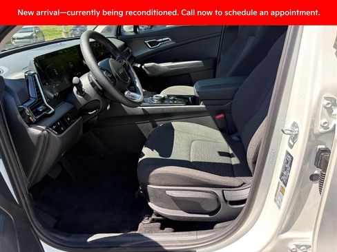 Certified 2025 Kia Sportage LX FWD image 15