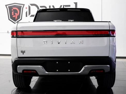 Used 2023 Rivian R1T Adventure image 11