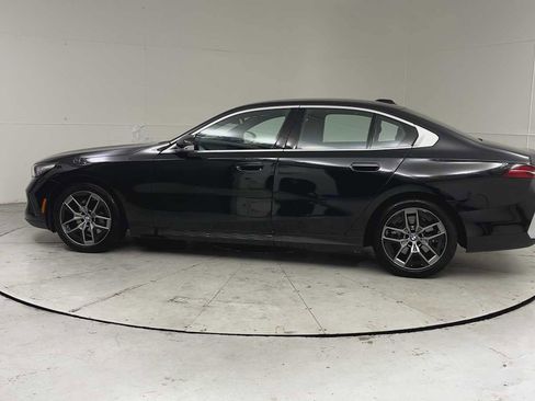 Used 2026 BMW 540i xDrive w/ Executive Package AWD/4WD image 4