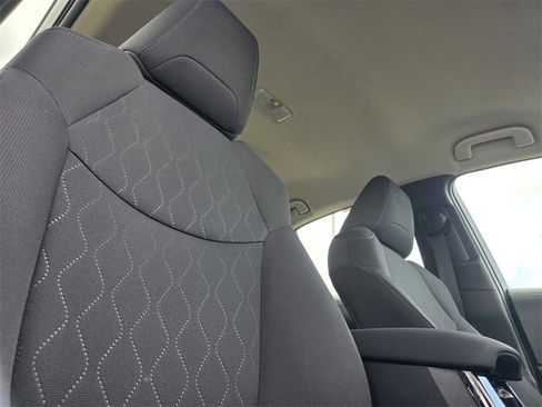 Used 2022 Toyota Corolla LE image 22