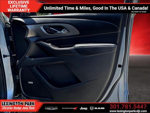 Used 2023 Chevrolet Traverse Premier w/ Redline Edition AWD/4WD image 28