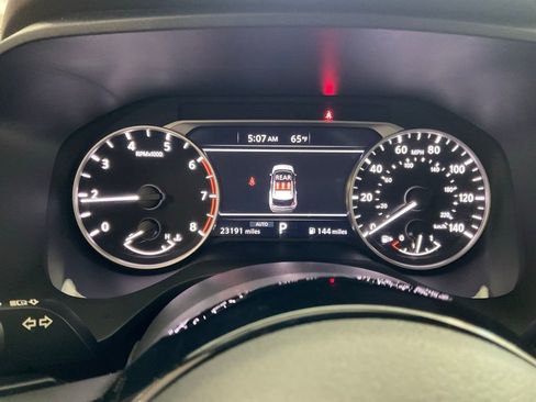 Used 2023 Nissan Rogue SV AWD/4WD image 15