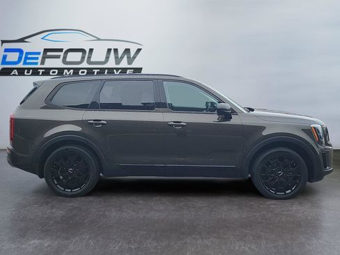 Used 2022 Kia Telluride SX image 2