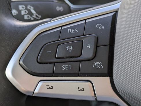 Certified 2024 Volkswagen Jetta SE image 24