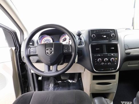 Used 2012 Dodge Grand Caravan SE image 9