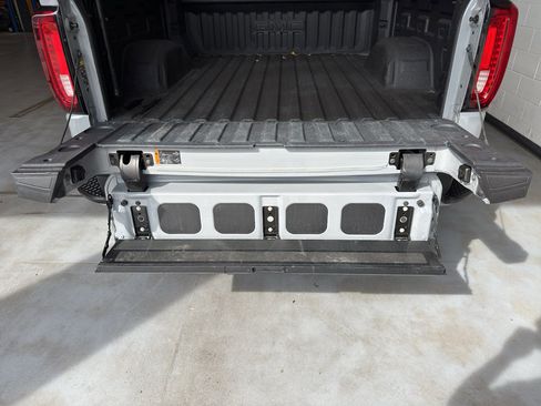 Used 2025 GMC Sierra 1500 AT4 w/ AT4 Preferred Package AWD/4WD image 24