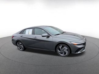 Used 2025 Hyundai Elantra SEL video 2