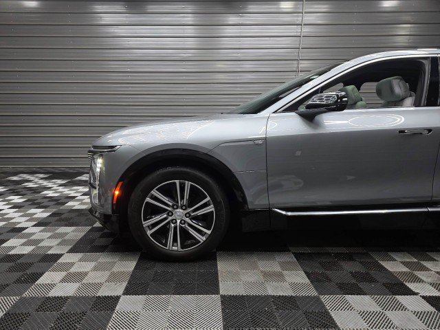 Used 2024 Cadillac Lyriq Luxury AWD/4WD image 45