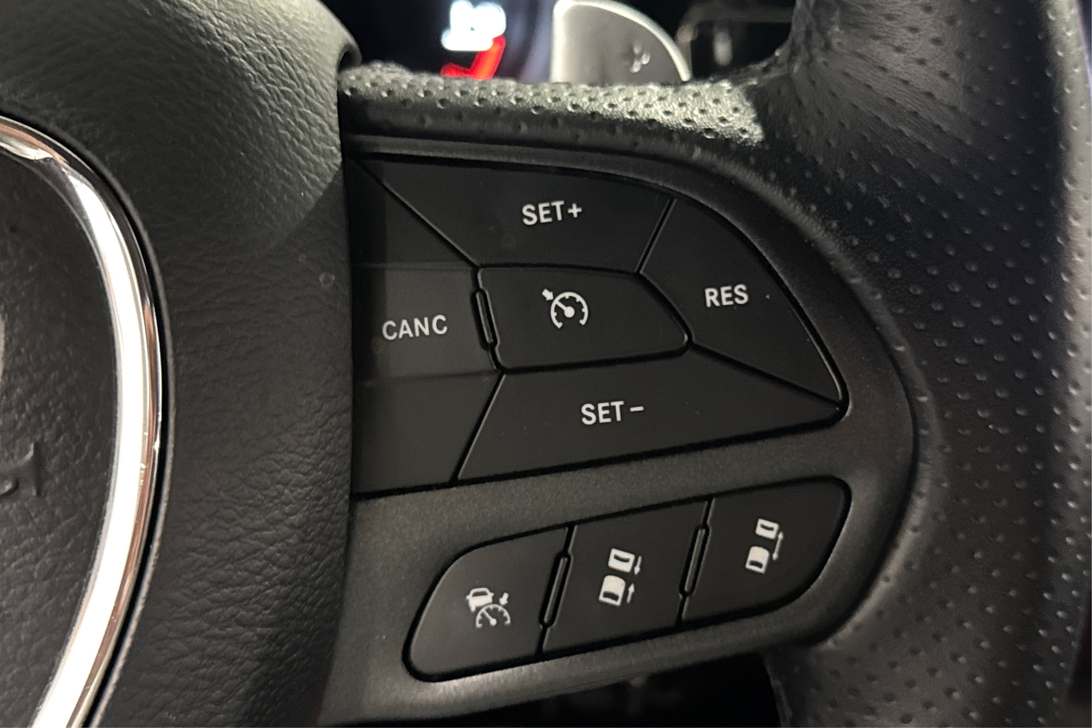 Used 2025 Dodge Durango R/T AWD/4WD image 25