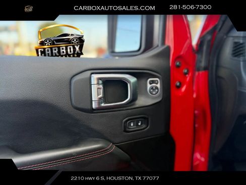 Used 2025 Jeep Wrangler Unlimited Rubicon AWD/4WD image 22