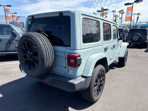 Used 2024 Jeep Wrangler Unlimited Sahara AWD/4WD image 17
