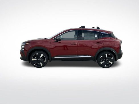 New 2026 Nissan Kicks SR w/ Cold Weather Package image 2