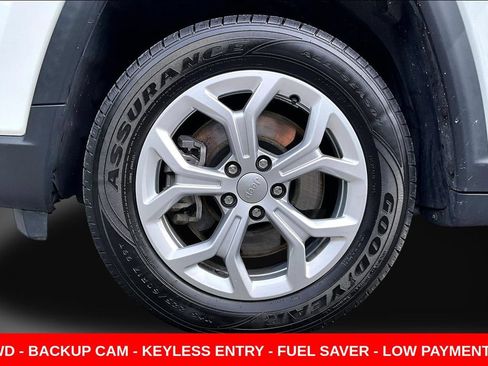 Used 2024 Jeep Compass Latitude AWD/4WD image 32