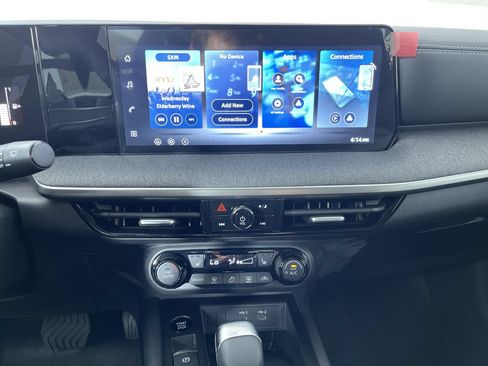 New 2026 Nissan Kicks SV w/ Cold Weather Package AWD/4WD image 18