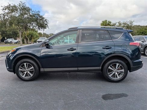Used 2017 Toyota RAV4 XLE image 7