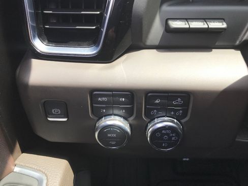 Used 2024 GMC Sierra 1500 Denali w/ Denali Reserve Package AWD/4WD image 18