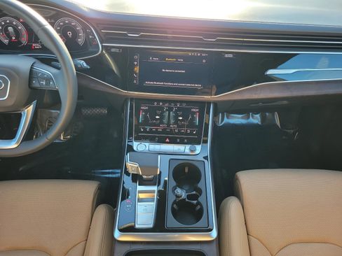 Used 2020 Audi Q8 Prestige image 11