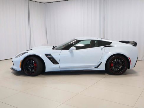 Used 2019 Chevrolet Corvette Z06 RWD image 38