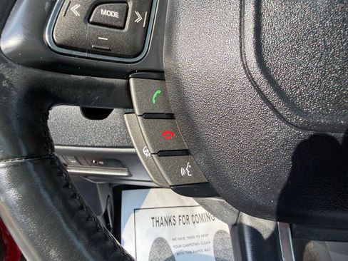 Used 2017 Land Rover Range Rover Evoque SE Premium image 40