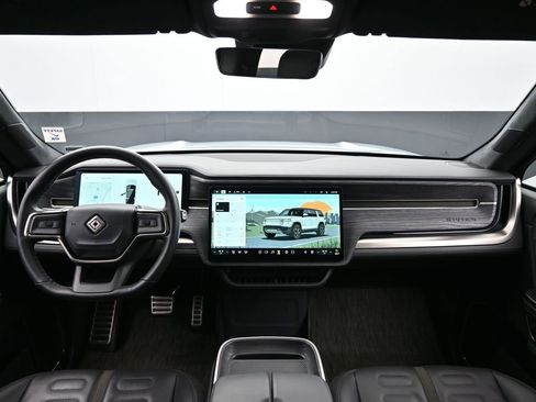 Used 2023 Rivian R1S Adventure image 28