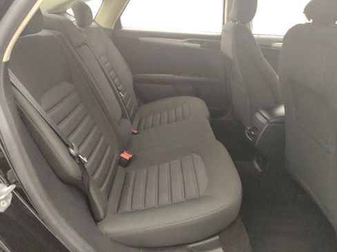 Used 2019 Ford Fusion SE image 19