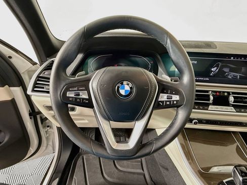 Used 2022 BMW X5 xDrive40i w/ Premium Package AWD/4WD image 11