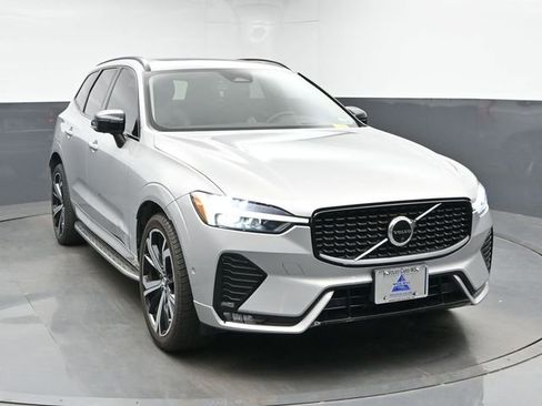 Used 2023 Volvo XC60 B6 Ultimate w/ Protection Package Premier AWD/4WD image 2