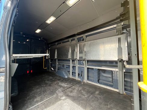 Used 2020 Ford Transit 250 148 High Roof Extended RWD image 6