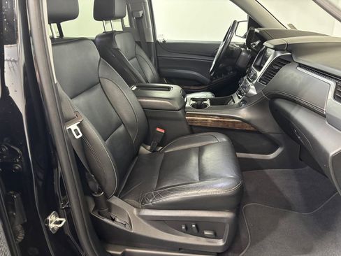Used 2020 Chevrolet Suburban LT AWD/4WD image 12
