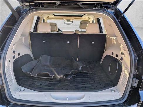 Used 2020 Jeep Grand Cherokee Limited w/ Luxury Group II image 6