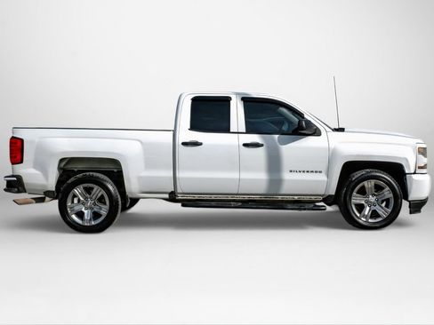 Used 2016 Chevrolet Silverado 1500 Custom w/ Custom Convenience Package RWD image 5