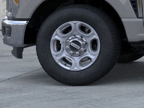 New 2026 Ford F250 XLT w/ 360-Degree Camera Package RWD image 19