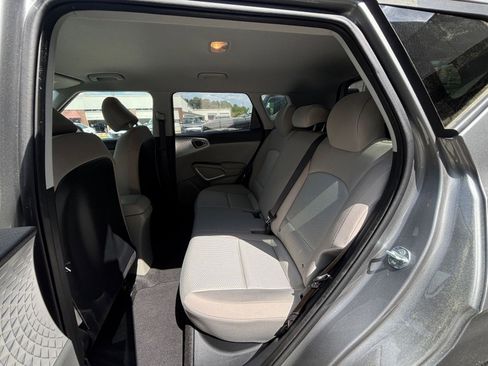 Used 2025 Kia Soul LX w/ LX Technology Package image 23