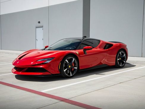 Used 2022 Ferrari SF90 Stradale AWD/4WD image 6