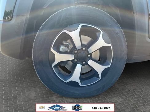 Used 2022 Jeep Renegade Trailhawk AWD/4WD image 9