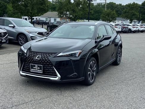 Used 2024 Lexus UX 250h AWD w/ Premium Package image 8