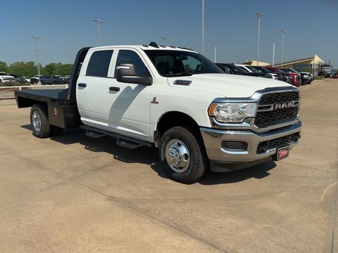 New 2024 RAM 3500 Tradesman w/ Chrome Appearance Group image 2