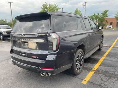 Used 2026 Chevrolet Suburban RST AWD/4WD image 5