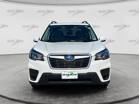 Used 2019 Subaru Forester Premium AWD/4WD image 2