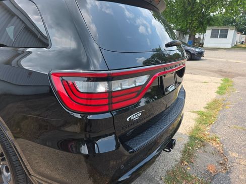 Used 2021 Dodge Durango R/T w/ Technology Group AWD/4WD image 32