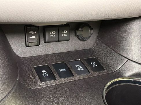 Used 2017 Toyota Highlander XLE image 27