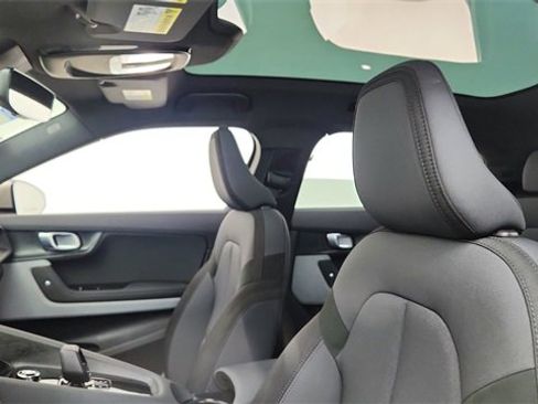 Used 2022 Polestar Polestar 2 Long Range Dual Motor w/ Plus Package image 31